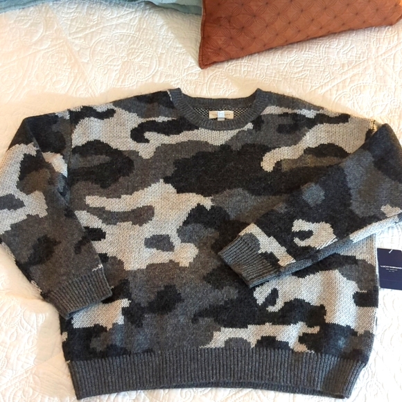 Lucky Brand Camouflage Crew Sweater - Picture 2 of 8